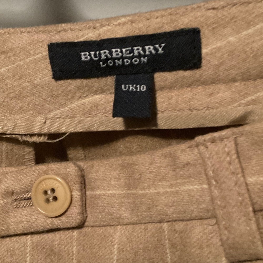Burberry Beige Buttoned Pants